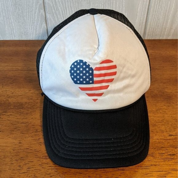VTG Trucker hat Heart Flag design black mesh snapback EUC 90s Y2K - Picture 6 of 6